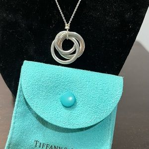 Tiffany Sterling silver interlocking circle necklace! Comes with Tiffany bag!